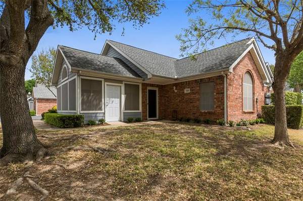 2225 Countryside Drive, Bedford, TX 76021