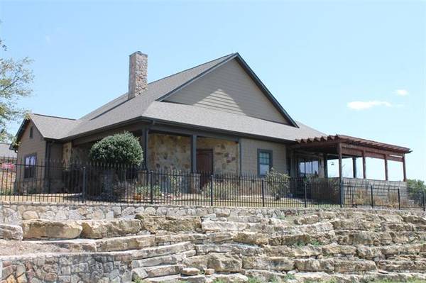 100 Camelot Street, Glen Rose, TX 76043