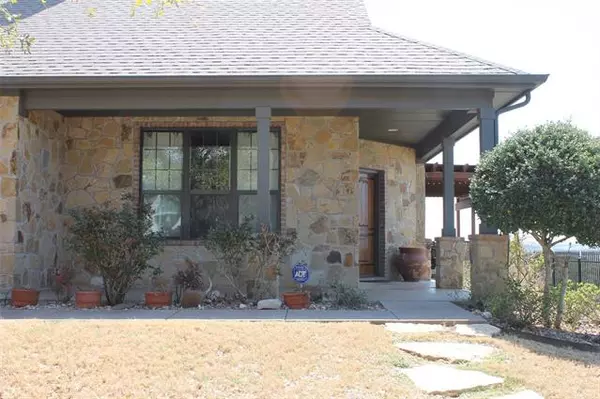 Glen Rose, TX 76043,100 Camelot Street