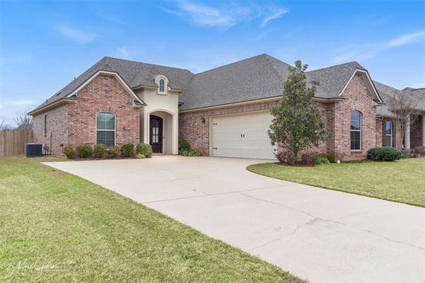 425 Remington Drive, Bossier City, LA 71111