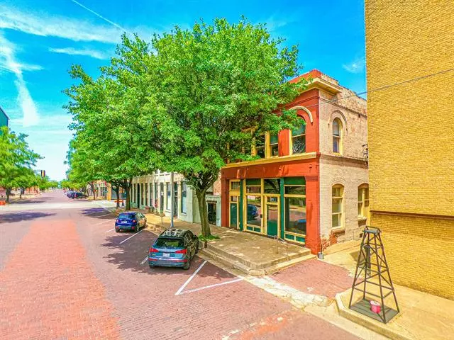 Corsicana, TX 75110,109 S Main Street