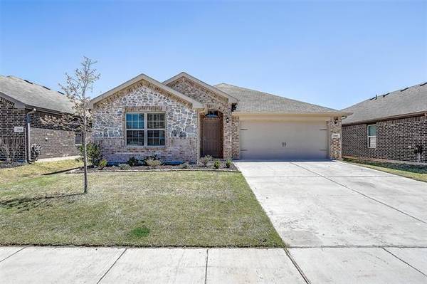 2565 Hadley Street, Weatherford, TX 76087