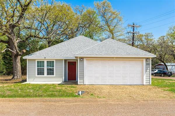 108 E Quanah Road, Mabank, TX 75156