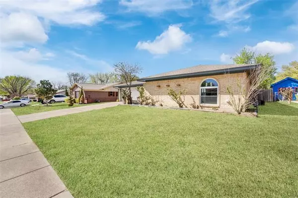 Arlington, TX 76014,2109 Chalice Road