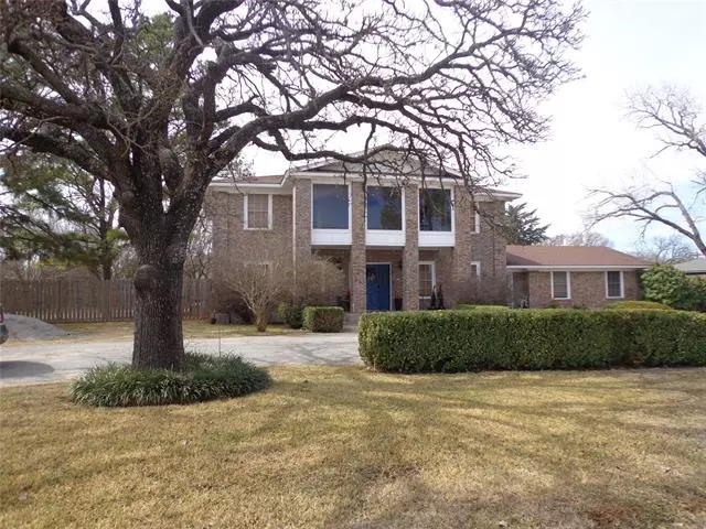 224 County Road 1301, Bridgeport, TX 76426