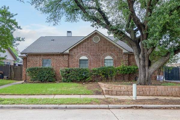 709 Normandy Drive, Euless, TX 76039