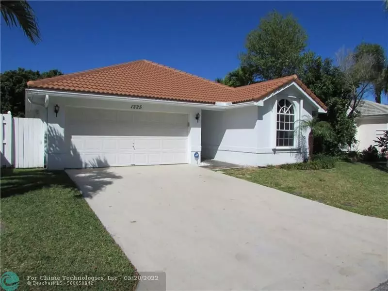 1225 Sussex St, Boynton Beach, FL 33436