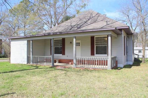 208 S Beech Street, Winnsboro, TX 75494