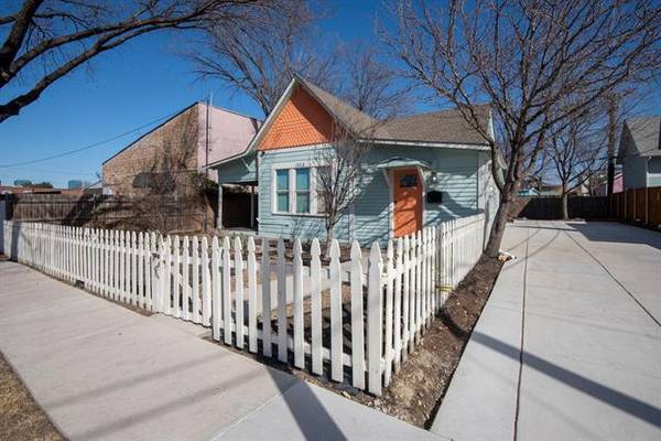 1313 College Avenue, Fort Worth, TX 76104