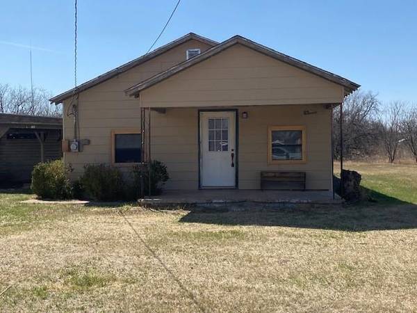 912 Taylor Avenue, Rule, TX 79547