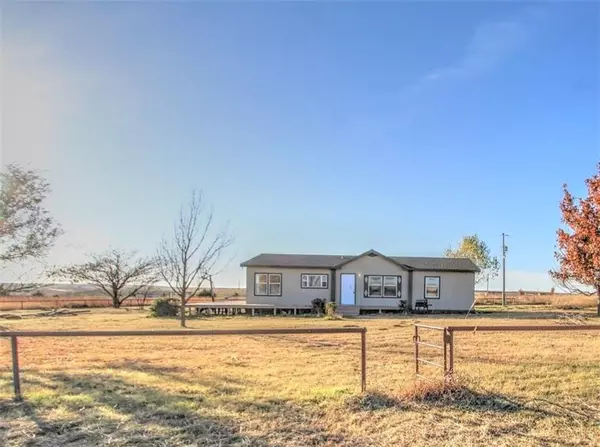 525 County Road 1435, Cement, OK 73017