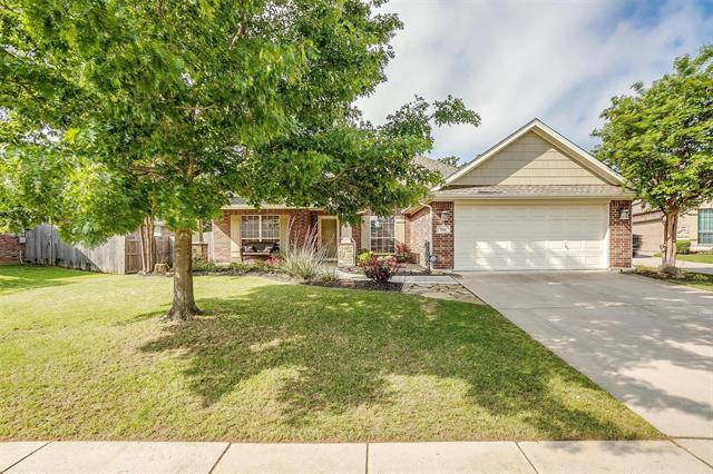 708 Lone Oak Court, Burleson, TX 76028