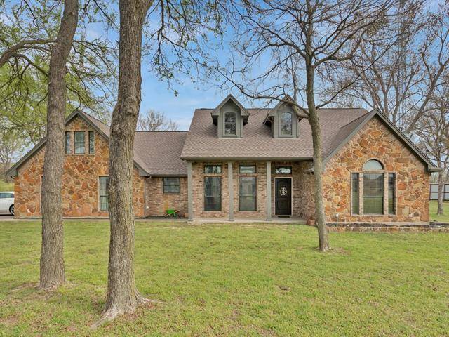 100 Plantation Oaks Court, Springtown, TX 76082