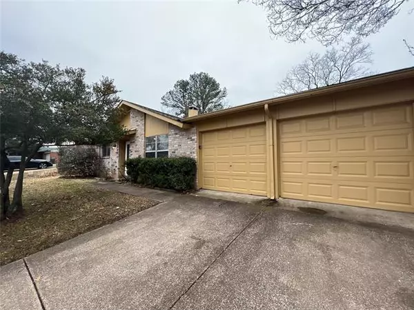 Arlington, TX 76016,5006 French Wood Drive