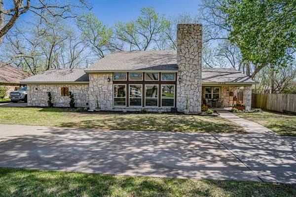 5206 Wedgefield Road, Granbury, TX 76049