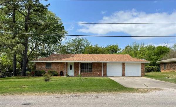 2706 S Garland Street, Decatur, TX 76234