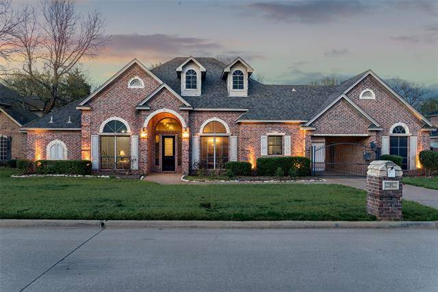 34 Forest Drive, Mansfield, TX 76063