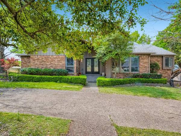 201 Meadowdale Drive, Rockwall, TX 75087