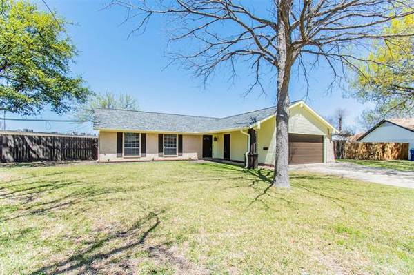 2715 Elk Grove Road, Carrollton, TX 75007