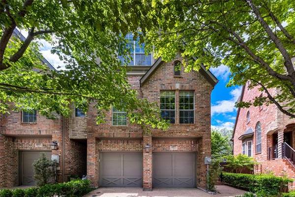 14897 Towne Lake Circle, Addison, TX 75001