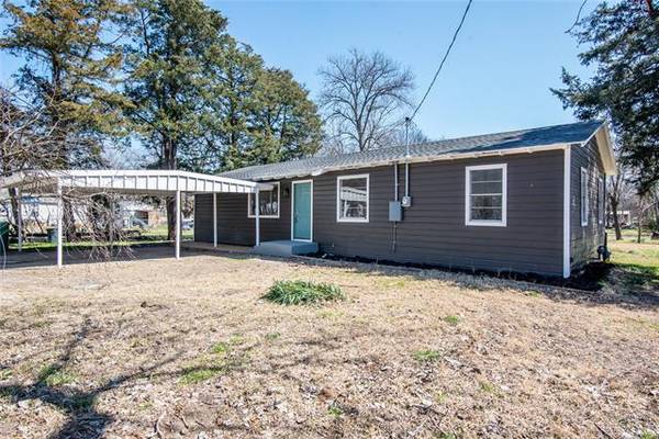 2208 Sherwood Street, Caddo Mills, TX 75135