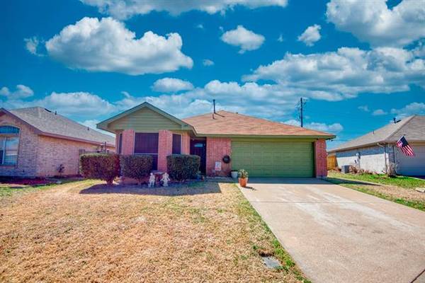 244 Iris Lane, Cedar Hill, TX 75104