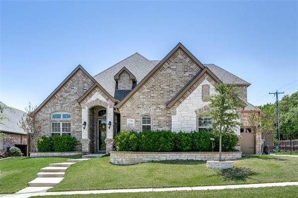 7700 Shadow Wood Drive, North Richland Hills, TX 76182