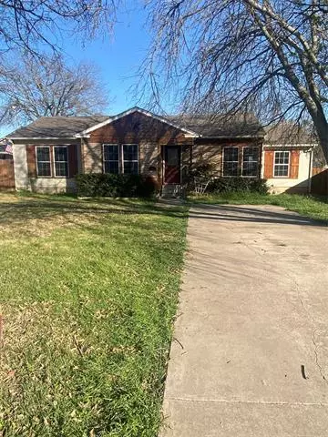 109 S 1st Street, Godley, TX 76044