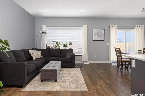 238 Stilling UNION, Saskatoon, SK S7V 0V3