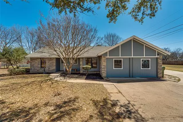 403 Country Meadow Drive, Mansfield, TX 76063