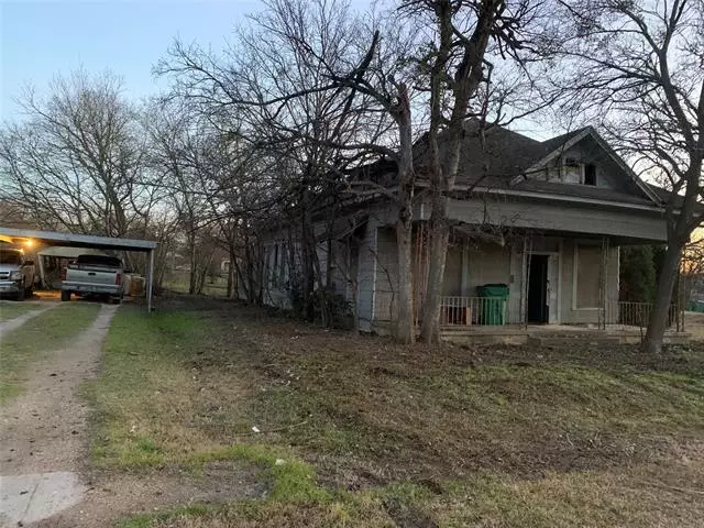 404 E Ross Avenue, Mart, TX 76664