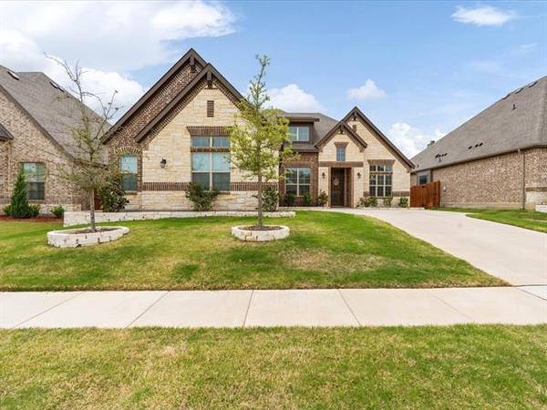 1025 Wildwood Drive, Joshua, TX 76058