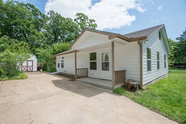 1005 Mockingbird Drive, Tool, TX 75143