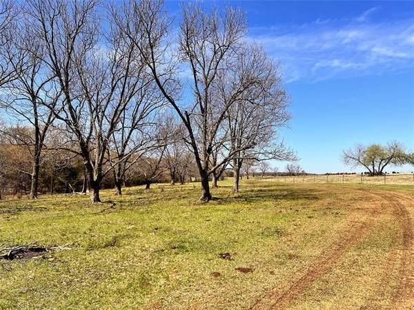 1833 County Road 122, Gainesville, TX 76240