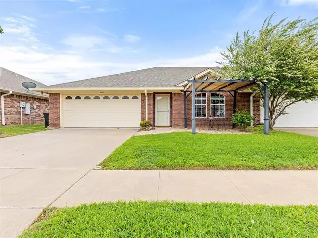 1006 Teresa Court, Granbury, TX 76048