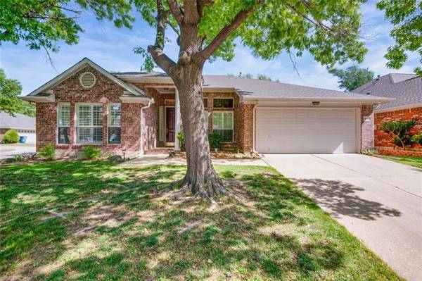 1040 Laurel Oak Drive, Flower Mound, TX 75028