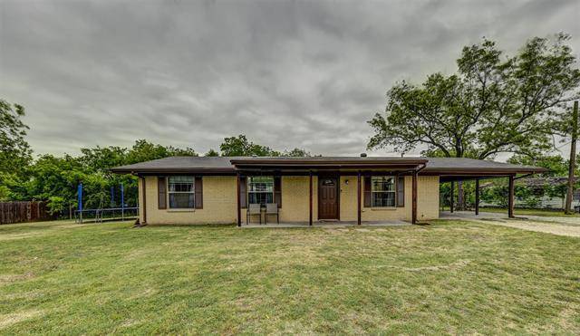 1004 N Cates Street, Decatur, TX 76234