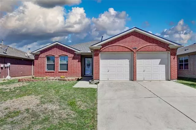 1705 Two Hawks Drive, Fort Worth, TX 76131