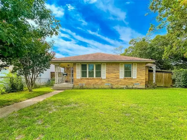 2302 Dunloe Avenue, Dallas, TX 75228