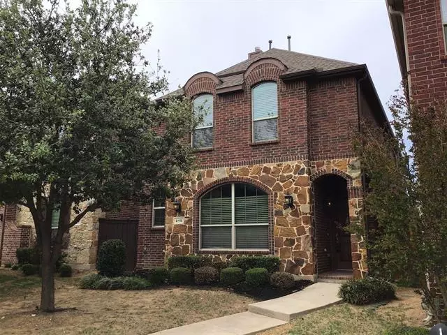 215 Carrington Lane, Lewisville, TX 75067