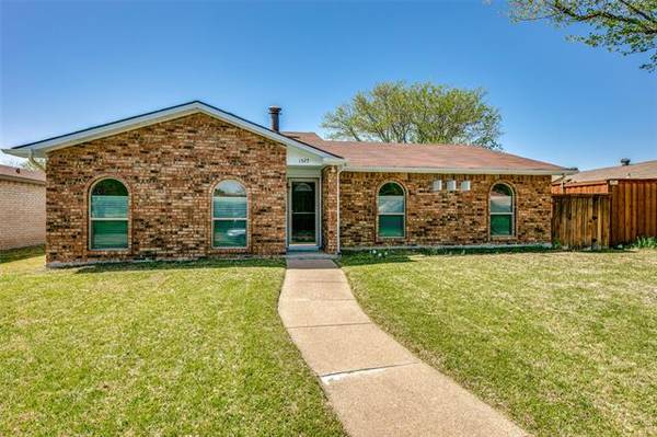 1525 Meandering Way, Garland, TX 75040