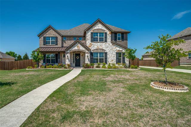 273 Shallow Brook Drive, Sunnyvale, TX 75182