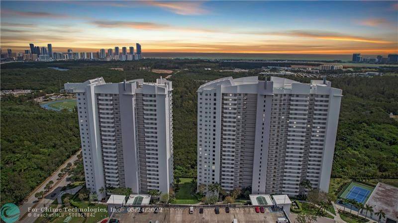14951 Royal Oaks Ln #608, North Miami, FL 33181