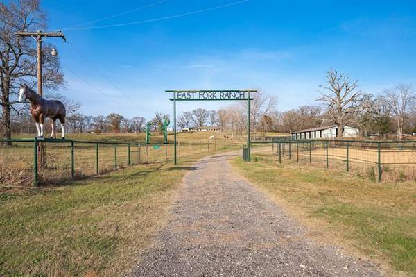 3044 E US Highway 80, Grand Saline, TX 75140