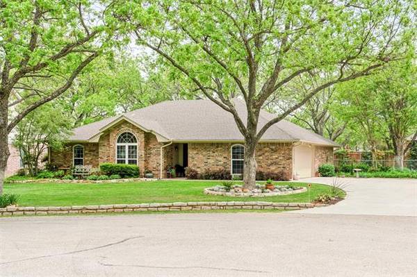 8905 Halfway Hill Court, Granbury, TX 76049