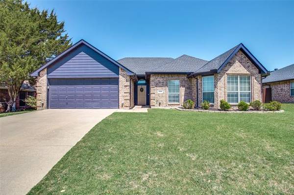 6045 Bentwood Drive, Midlothian, TX 76065