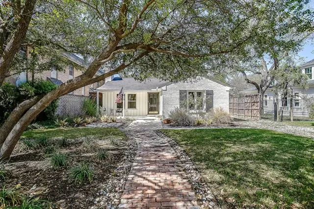 5428 Collinwood Avenue, Fort Worth, TX 76107