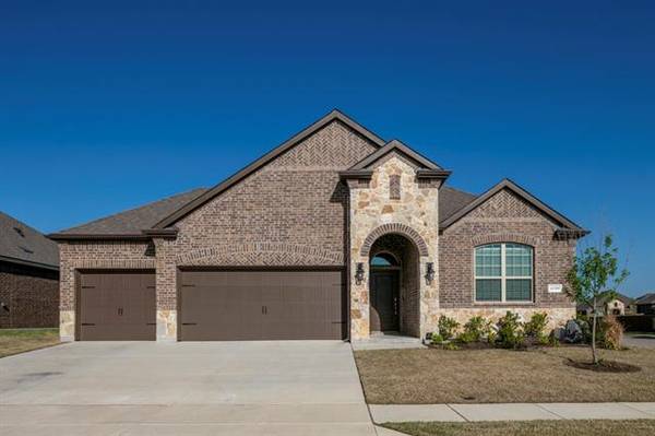 11300 Culberson Drive, Aubrey, TX 76227