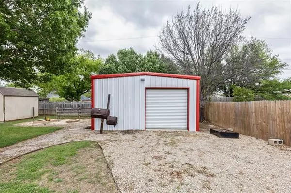 Justin, TX 76247,512 Pafford Street