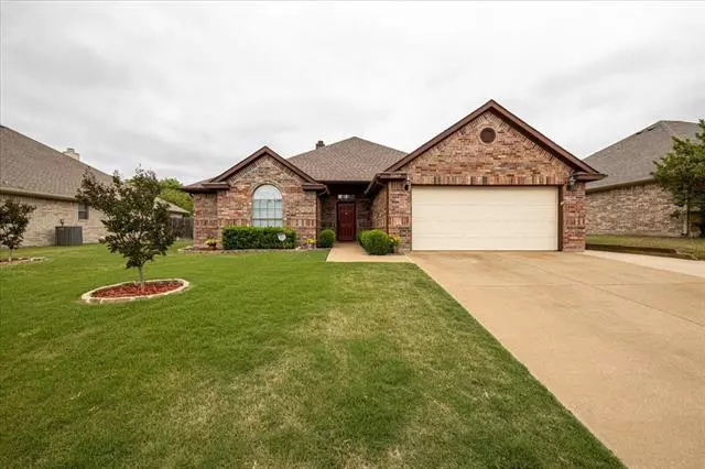 2369 Trace Ridge Drive, Weatherford, TX 76087